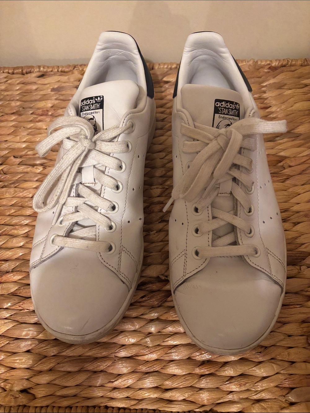 adidas White Leather Sneakers with Navy Heel Tab no box Sz 8.5